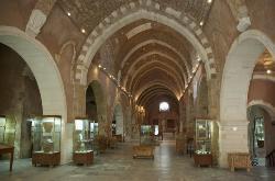 Uiteraard bezoeken we het Archeologisch Museum, gehuisvest in een oude Venetiaanse