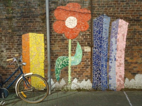 Foyer Opgericht in 1969 in de Brusselse Noordwijk als jeugdwerking Vanaf 1973 vaste stek aan het kanaal in historisch Molenbeek Van daaruit groeide de organisatie verder uit en