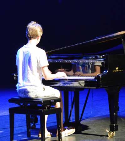 Alkmaar, Cultuurcompagnie Noord-Holland (Provinciaal centrum in Noord-Holland), Amateurkunst-verenigingen, Stedelijk Orkest, Soli Deo Gloria, Trompetterkorps Alkmaar, Vita Nova, Aurora, Alkmaar