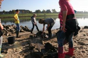 ULE-POST Nieuwsbrief Natuur- en milieueducatie voor het Basisonderwijs in de gemeente Deventer; Uitgave van Stichting De Ulebelt schooljaar 2011-12 nr 2 november Ulepost Deze Ulepost verschijnt