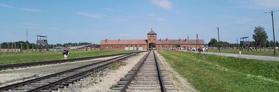 aan kamp Auschwitz De Ochtendbevers