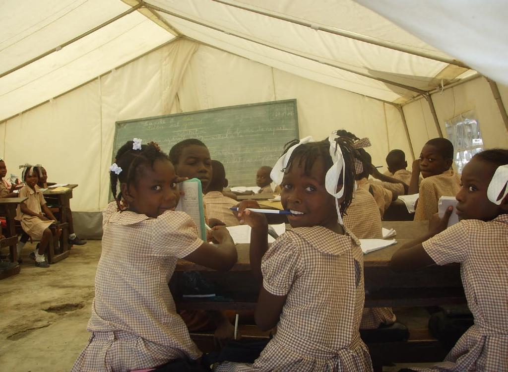 Wederopbouw Naast de noodhulpactiviteiten gaat ook het wederopbouwprogramma van start. Save the Children zal met SHO-gelden een tweejarig wederopbouwprogramma op het gebied van onderwijs financieren.