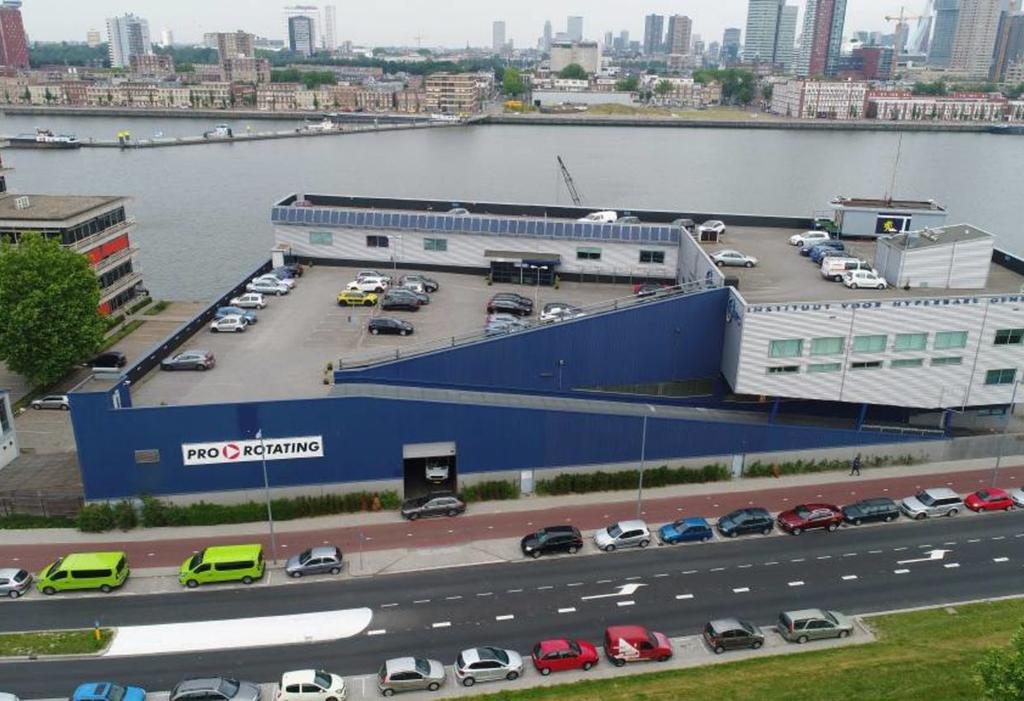 Omschrijving Algemeen Hoogwaardig, representatief en doelmatig bedrijfsverzamelgebouw aan de Maashaven, gelegen aan de Brielselaan, grenzend aan de Kop van Zuid.