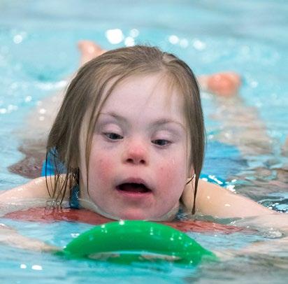 20 Stichting Vrienden van de Anne Flokstraschool Excursies en dagjes uit 21 De Stichting Vrienden van de Anne Flokstraschool Onze leerlingen van het speciaal onderwijs gaan brengt gelden bijeen voor