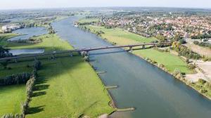 Alexanderbrug bij Tiel (N323) IJSSEL RIJN WAAL Rijnbrug