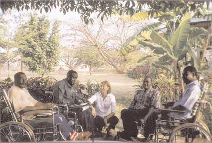 Communautair ontwikkelingsbeleid en tenuitvoerlegging van de buitenlandse hulp 194 Toezicht op een Afrikaans mobiliteitsprogramma voor rolstoelgebruikers in Tanzania.
