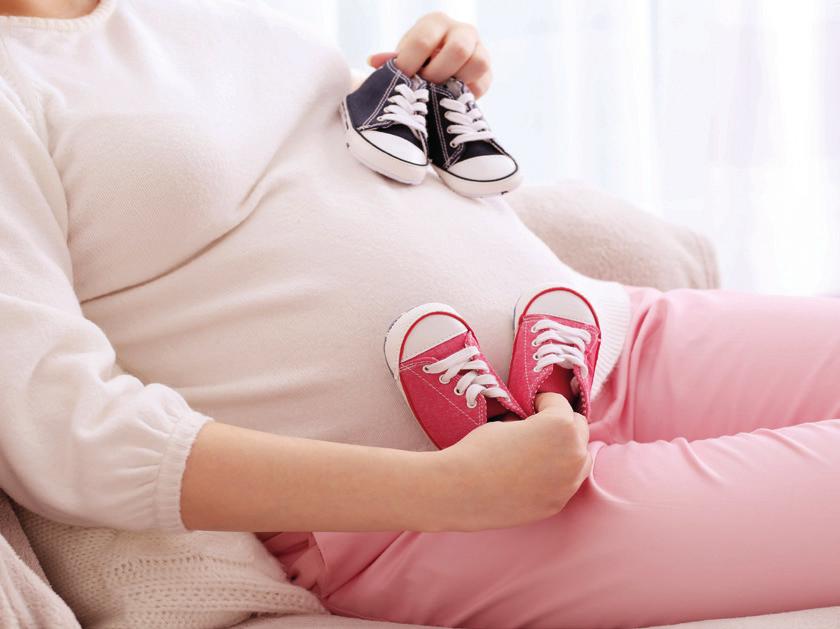 1c. Zwangerschaps- en bevallingsverlof Als je zwanger bent en een arbeidsovereenkomst hebt, heb je recht op zwangerschaps- en bevallingsverlof.