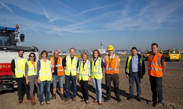 Kort Mestkorrels uit afvalwater Schiphol Samen met Amsterdam Airport Schiphol, KWR en Vewin heeft Evides Industriewater de afgelopen jaren uit het afvalwater van Schiphol duurzame kunstmest