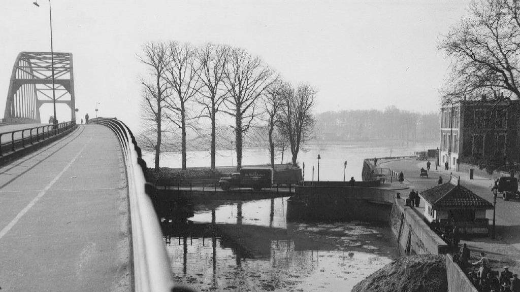 Historisch beeld van de oude haven (1953).