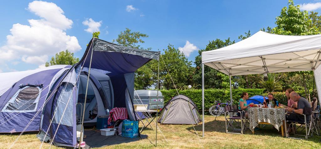 EEN COMFORTABELE VAKANTIE KAMPEREN OP LE PAS OPTON Mensen die van kamperen houden zijn op Le Pas Opton aan het juiste adres.