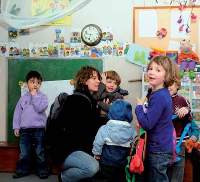 Zeker de eerste dagen is de rust en veiligheid van belang voor je kind om langzaamaan jou en de veilige thuisomgeving even los te laten.