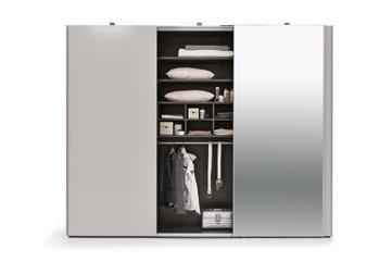 En verre blanc mat / Imitation chêne platine : Armoire à portes coulissantes 35 240 51, deux portes, comprenant un