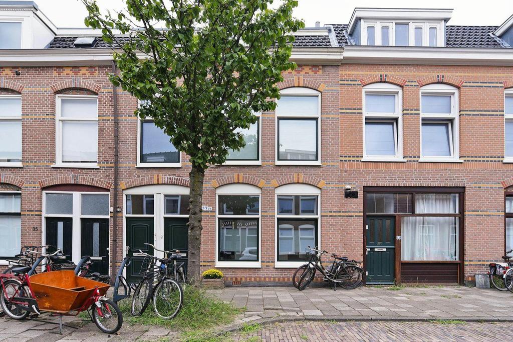Colensostraat 37 zwart Haarlem Vraagprijs 250.