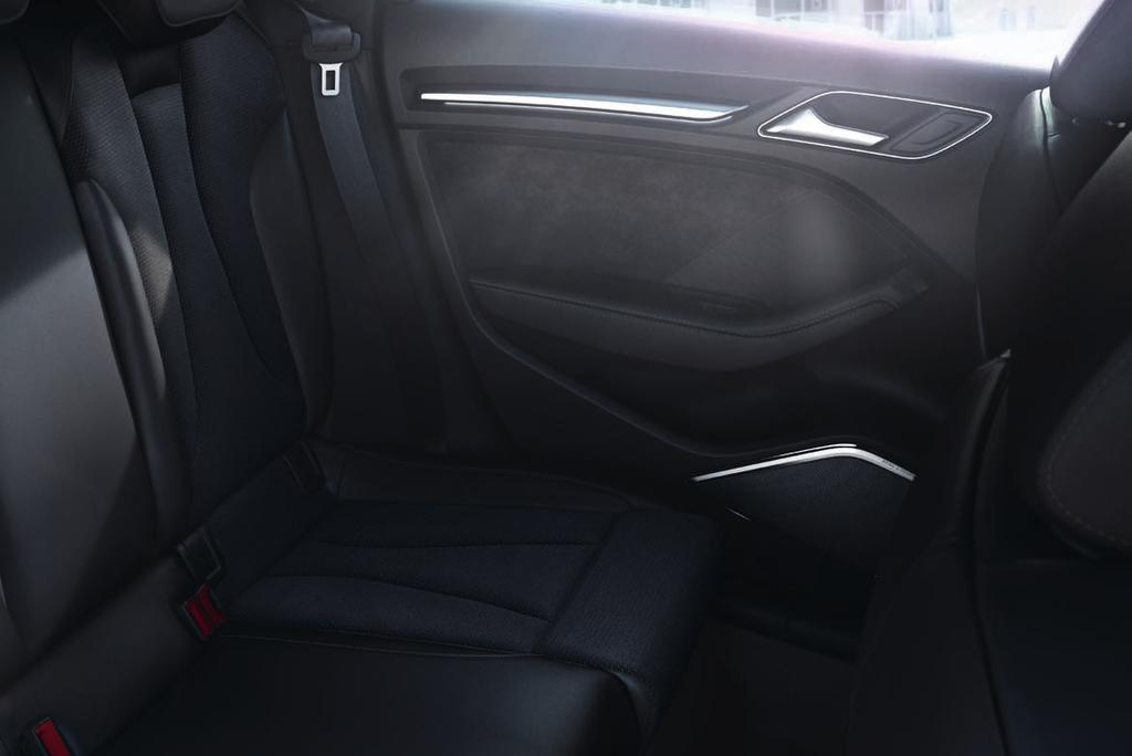 Audi A3 > Highlights > Audi interieur 38 39 Het achtercompartiment blinkt uit door de comfortabele zitplaatsen