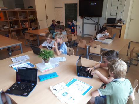 Groep groen mag beneden aan de trap verzamelen op het grote plein vanaf 8.15 uur met hun rugzak met eten en drinken op de rug. Ook willen we graag een deel van de andere lessen buiten gaan geven.