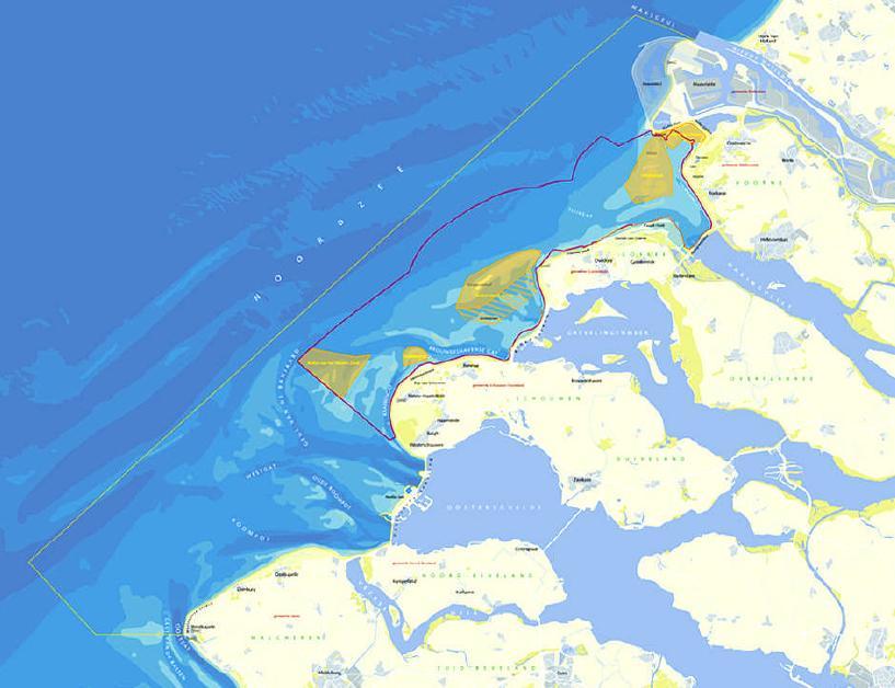 Figuur 5-1 Groene lijn: Grens Natura 2000-gebied Voordelta, rode lijn: Zeebodembeschermingsgebied, gele lijn: rustgebieden 5.2.6.