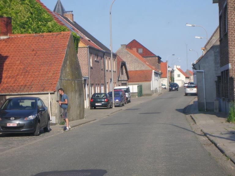 Aangezien de N435 (Ouwegemsesteenweg) een gewestweg is, gaat AWV mee in het verhaal.