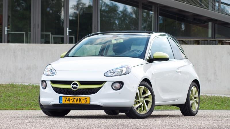 Bjorn Blokzijl 8 juni 2013 Hip gozertje Vernoemd naar de oprichter van het merk bevindt de Opel Adam zich in een select gezelschap.