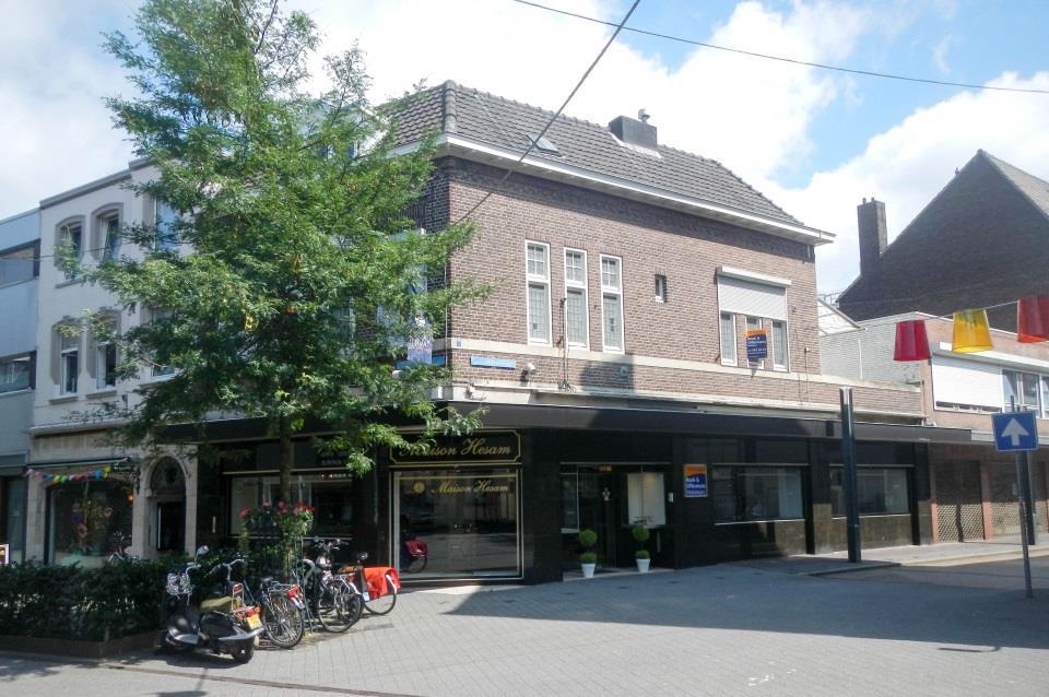 OBJECT PASSANTENSTROOM METRAGE HUURSTROMEN VRAAGPRIJS Oranje Nassaustraat 12-12A Heerlen Dit beleggingsobject, daterend uit 1907, is gelegen op een prominente zichtlocatie op de hoek aan de kruising