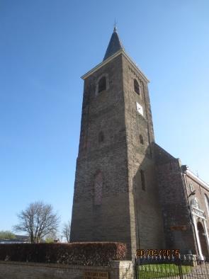 De buitenkant van de toren heeft een schilderbeurt gekregen en al het ijzerwerk in de toren, dat te