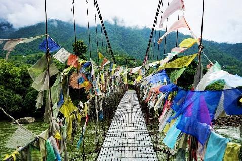 Rangjung ligt dichtbij Phongmey, de startplaats voor de net opengestelde Merak-Sakten trek. Deze trek gaat op zoek naar het bijzondere half nomadische Drokpa volk.
