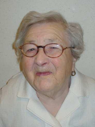 Hebben ons verlaten Alphonsine Wallaert is op zondag 2 januari 2011 overleden. Ze werd 88 jaar. Op zaterdag 8 januari 2011 is Maria Vanderfaeillie overleden. Maria werd 84 jaar.