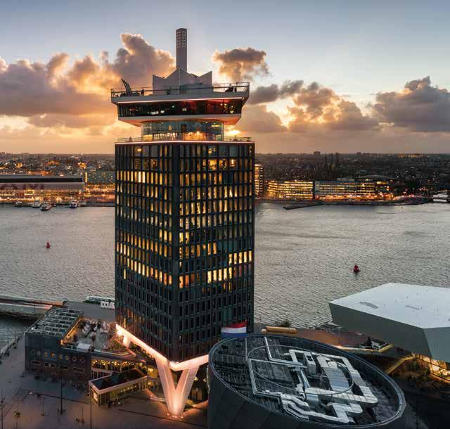 Je hebt wel kantoren met een restaurant, of een appartementencomplex met een supermarkt. Maar nooit zo veel combinaties als bij A DAM in één gebouw, dat ook nog 24/7 open mag zijn.