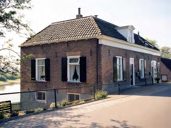 Verschillende dakvormen en witte gevels Individuele woningbouw Deze is te vinden, op een kleine schaal, achter de IJseldijk binnen de lus van de Kerkstraat.