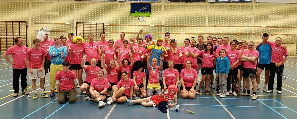 Recreanten Recreanten vormen een aanzienlijk deel (80-tal leden) van de Izegemse Badmintonclub. Er wordt telkens vrij spel gespeeld op woensdagavond of zondagvoormiddag.