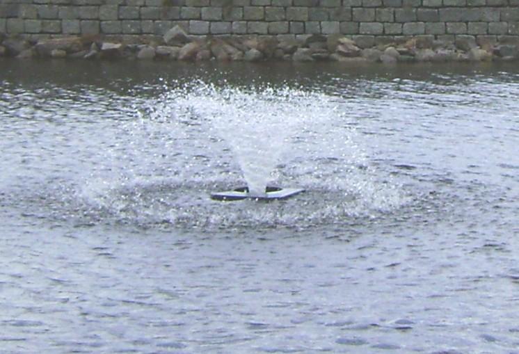 Het resultaat is HELDER, SCHOON en REUKLOOS water. De Oxynador is in twee uitvoeringen leverbaar, met verschillende sproeibeelden: Foam & Umbrella.