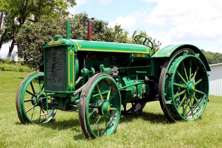 Harry Cockshutt verdacht Allis- Chalmers er van dat deze de slechtste tractoren naar Canada stuurde.