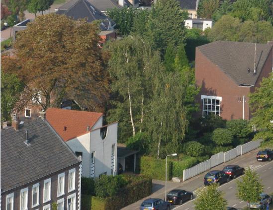 Raphaelpad Deze voetgangersroute verbindt de binnenstad met het gemeentehuis. Druk is het nooit op deze prachtige plek, vroeger tuin van het Ursulinenklooster.