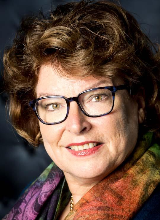 BIJLAGE 3 HANNY KEMNA 1960 Nederlandse nationaliteit Mevrouw J.M.A. Kemna is tijdens de buitengewone algemene vergadering van 18 september 2014 benoemd tot lid van de raad van commissarissen van BinckBank voor een periode van vier jaar.