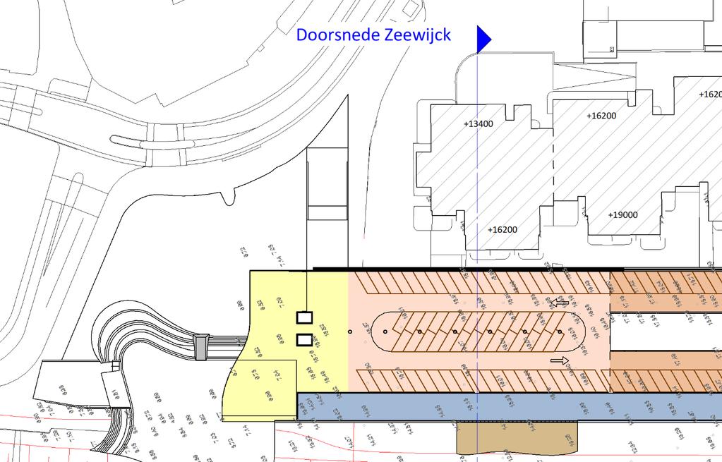 Figuur 10: Situatie noordzijde Aan de noordzijde van het appartementencomplex is een steil talud aanwezig van ca NAP +13,20 m naar het boulevard niveau.