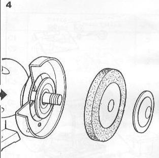 3. Hou de slijpsteen vast en gebruik een sleutel om de moer te lossen. 4. Haal de sluitring en de steen eraf.