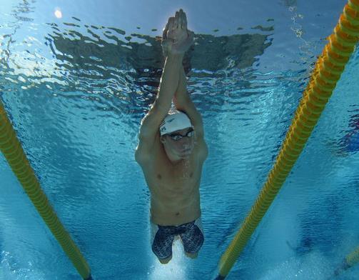 Trainen De zwemmers worden ingedeeld in groepen volgens leeftijd en niveau. Alle zwemmers streven vooral een technische en conditionele verbetering na.