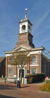 Op huisnummer 42 vinden we het "Vogelinformatiecentrum Texel". Links van de ingang zien we in de grond een informatiebord over Jacob Buijs (1832-1912). 18.