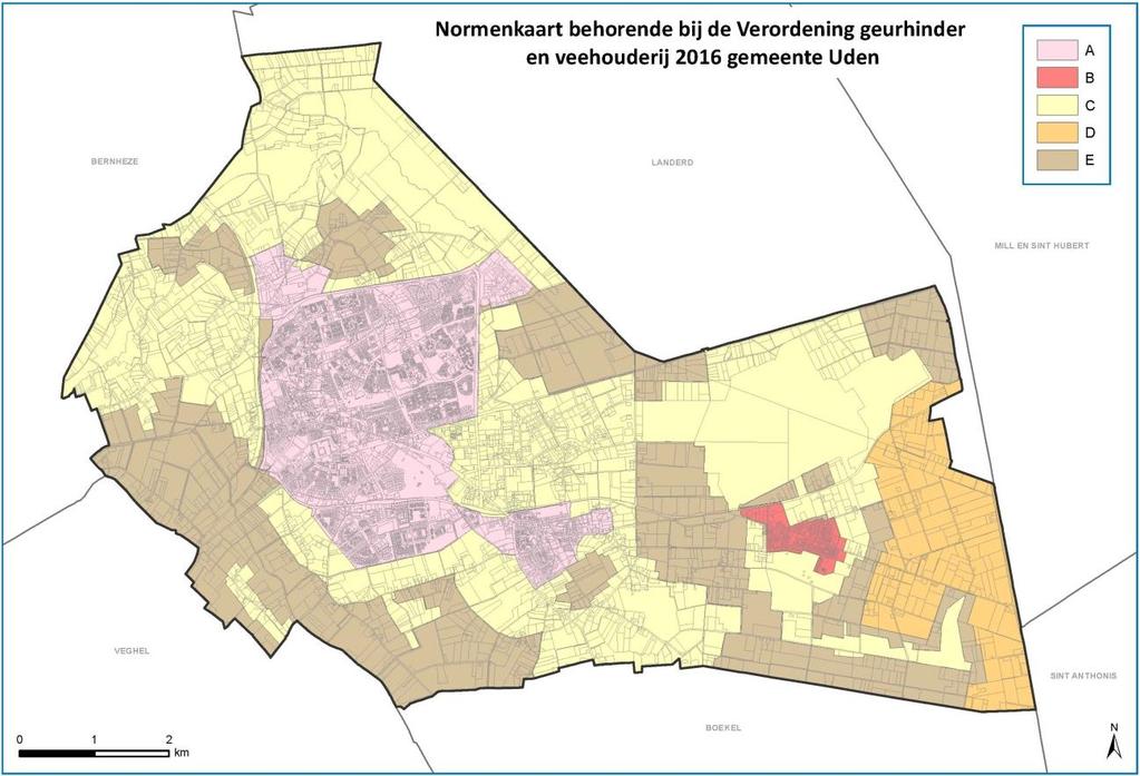 Figuur 2. Normenkaart De betreffende locatie ligt in het buitengebied van de gemeente Uden. Voor geurgevoelige objecten in het buitengebied worden de volgende toetswaarden aangehouden. Tabel 2.