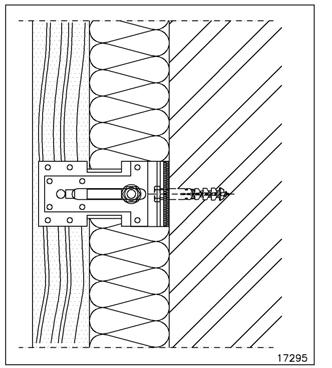 VARIANT 1: ISOLATIE TUSSEN VERSTELBARE WINKELHAKEN Voor oneffen achterconstructies kunnen de verticale houten draaglatten worden bevestigd met regelbare winkelhaken.