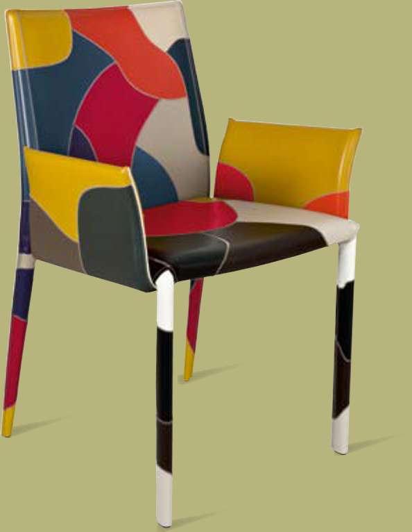 Deze stoel is iets bijzonders: licht en als u wilt kleurrijk met expressieve brun foncé donkerbruin orange potiron pompoeoranje naadvoering laat hij zich niet in conventionele schema s passen.