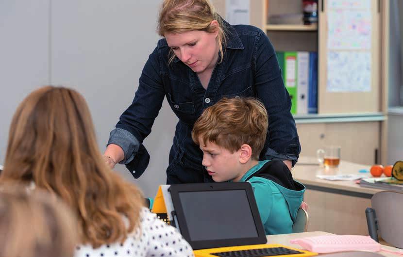 De personen op de foto's bij dit artikel hebben geen relatie tot de inhoud van dit artikel Tom van Limpt vaardigheden, die helpen bij het reguleren van gedachten, gevoelens, vermogens en gedrag,