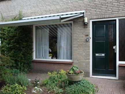 In het kort Royale tussenwoning met 4 slaapkamers en vele voorzieningen nabij. Witte de Withstraat 32 5703 XB Helmond Wijk Helmond Oost Bouwjaar ca. 1972 Perceeloppervlakte ca.