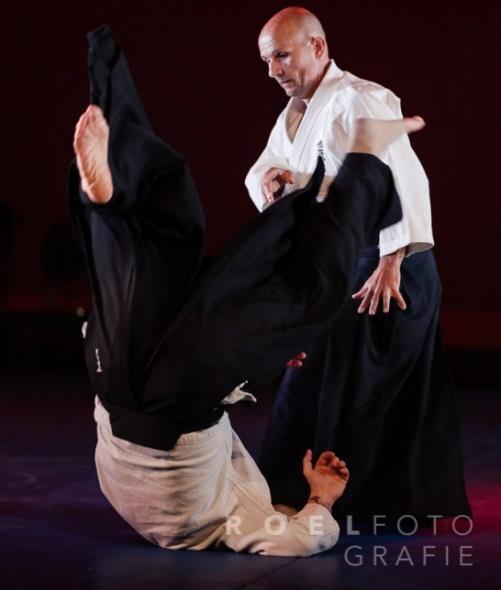 Theo Bussers (1958) 4 e dan Ik ben in 1984 begonnen met aikido bij Albert Krystek te Heerlen.