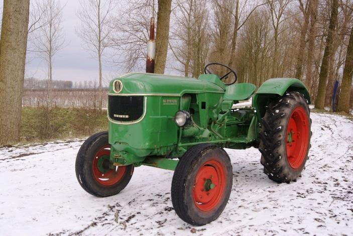 De Deutz D-80 is uitermate geschikt voor de grote landbouw bedrijven en is zelfs in staat om een 6- schaar ploeg te trekken of een zware getrokken maaidorser.