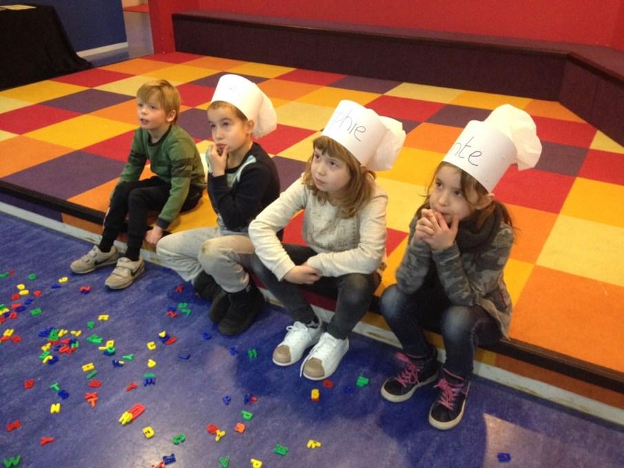 Biebbezoek groep Blauw Onze leerlingen van groep Blauw (leerjaar 3) hebben een bezoek aan de bibliotheek gebracht. Ze hebben kennis mogen maken met de letterkok.