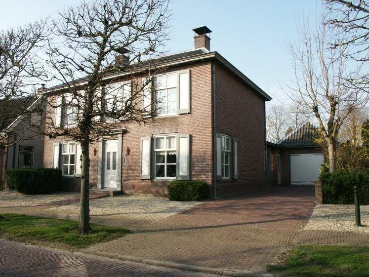 straat vanaf de oprit