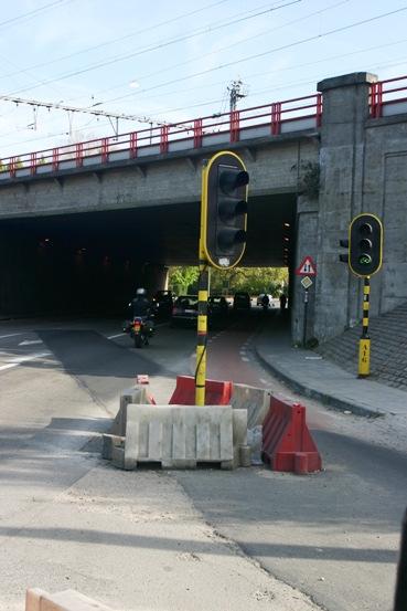 Een nieuwe betere brug voor Steenbrugge Liever gisteren dan morgen en niet nog 3 jaar wachten zoals gesuggereerd in de Seine Schelde West Studiegroep.