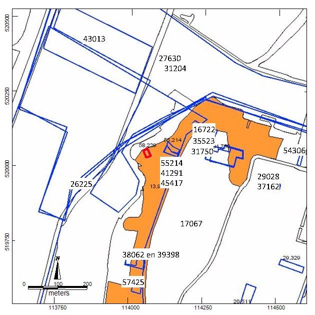 maaiveld worden uitgevoerd in het centrale gedeelte, dan wordt geadviseerd eerst proefsleuven over dit deel van het terrein aan te leggen (Steekproefrapport 2008-10/03).