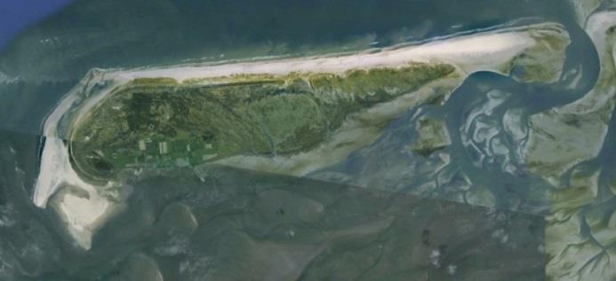 2 Korte systeemanalyse Schiermonnikoog Schiermonnikoog is een typisch waddeneiland bestaande uit één intacte duinboog en een kwelder die is ontstaan na het afsluiten van een groen strand met washover