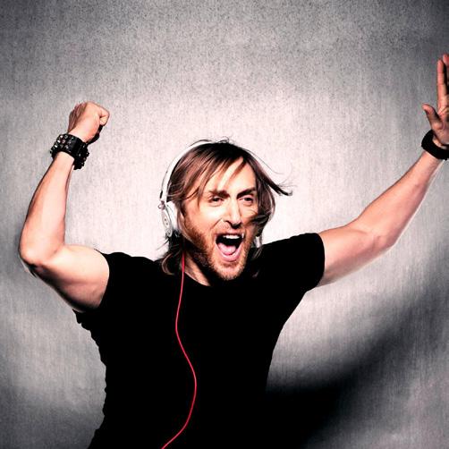 20 tieners Meebrengen: drank en koek Ooit al eens een DJ-paneel van dichtbij gezien? Na deze sessie kan David Guetta jou niets meer bijleren!